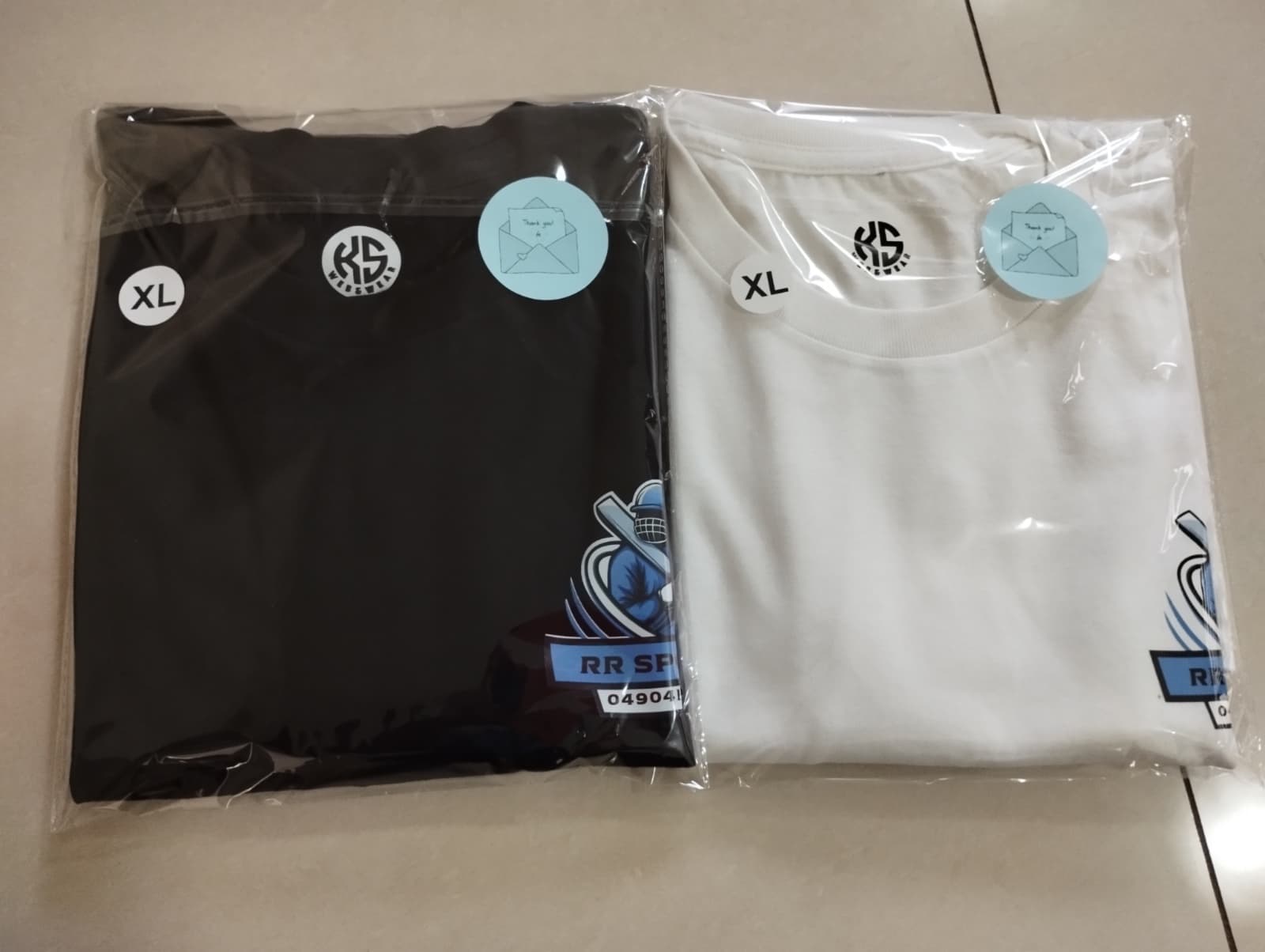 RR Sports — Black & White Pair